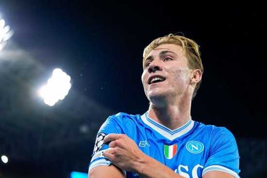 谢林汉姆：霍伊伦是顶级前锋曼联应召回，卡里克能激发他最佳状态