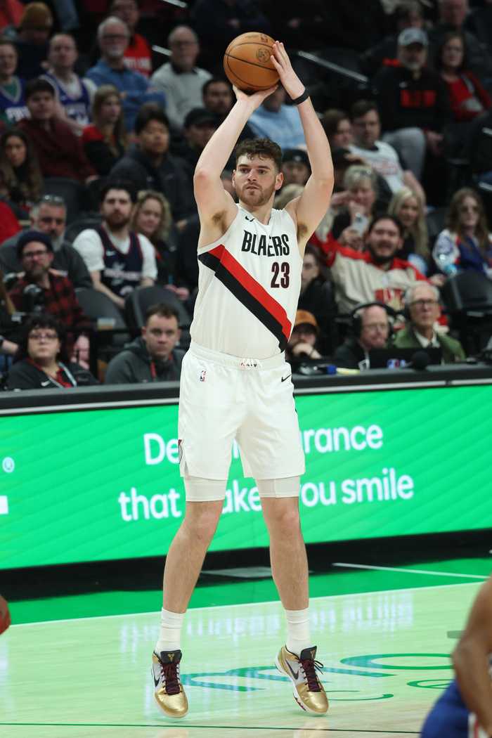 有3分&有篮板&有护筐！克林根13中9&三分6中3 砍23分12板3助4帽