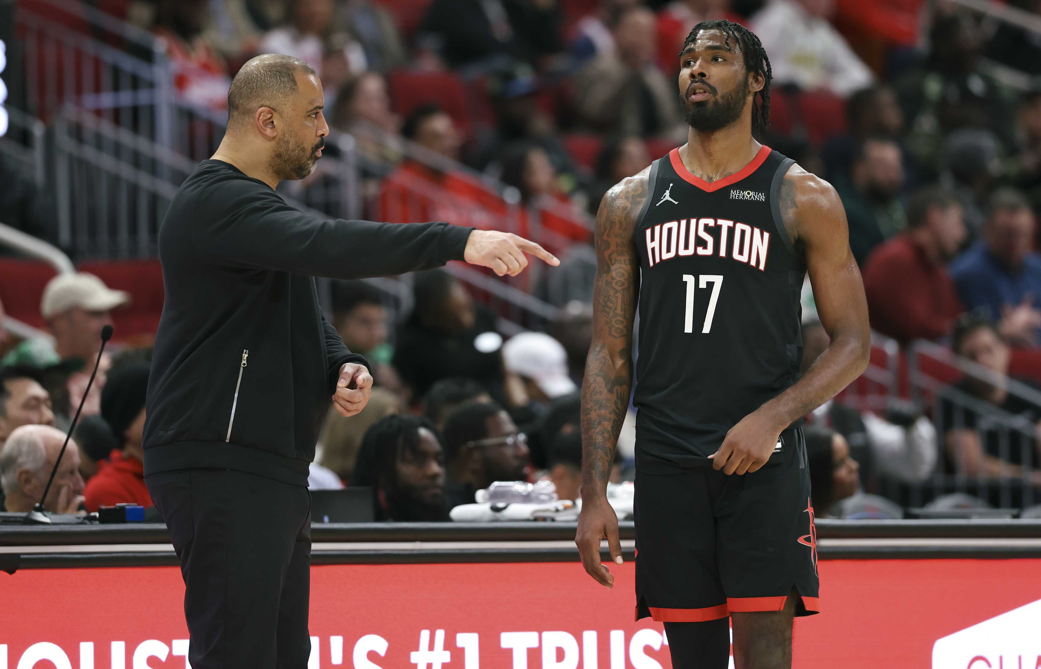 乌度卡抱怨伊森谢泼德没投进，亚当斯很重要，小贾复出火箭能变好