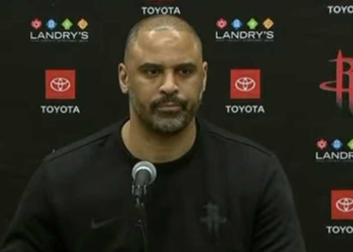 乌度卡：谢泼德防守端很活跃，在避免下手犯规方面做得好多了