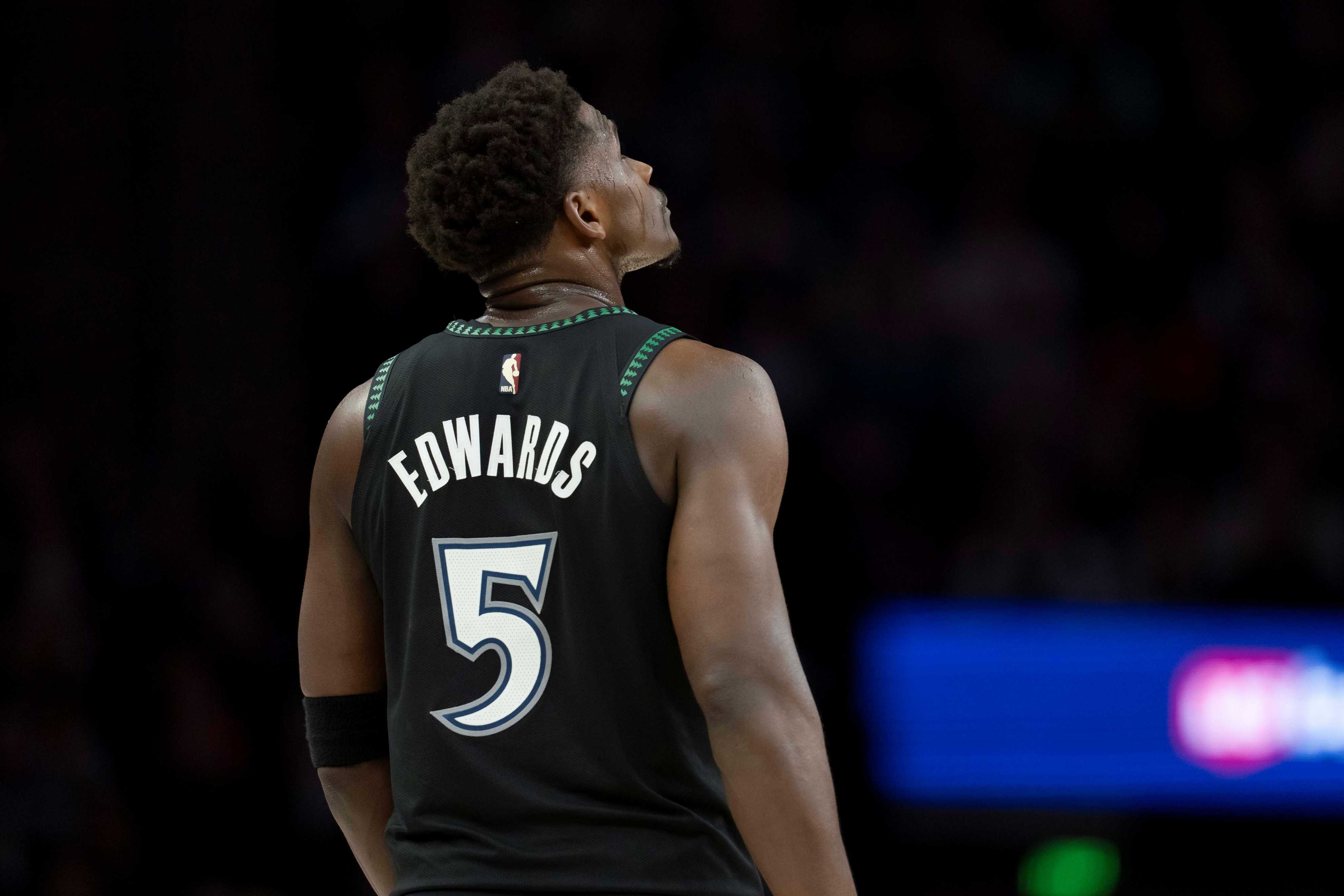 森林狼惨败魔术，爱德华兹34+3，贝恩30+5，火箭坐收渔利升第三